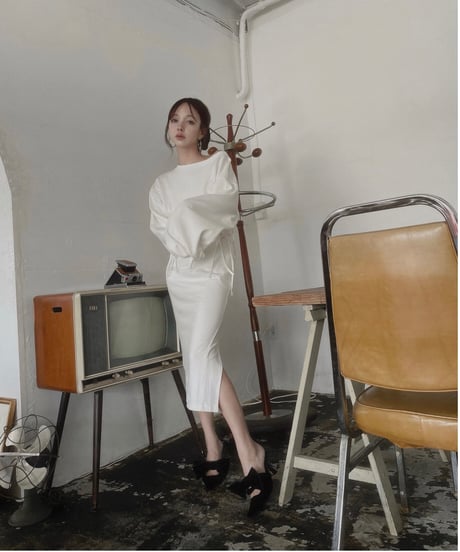 バックスリットロンTワンピ /Back Slit Long Sleeve T One-Piece