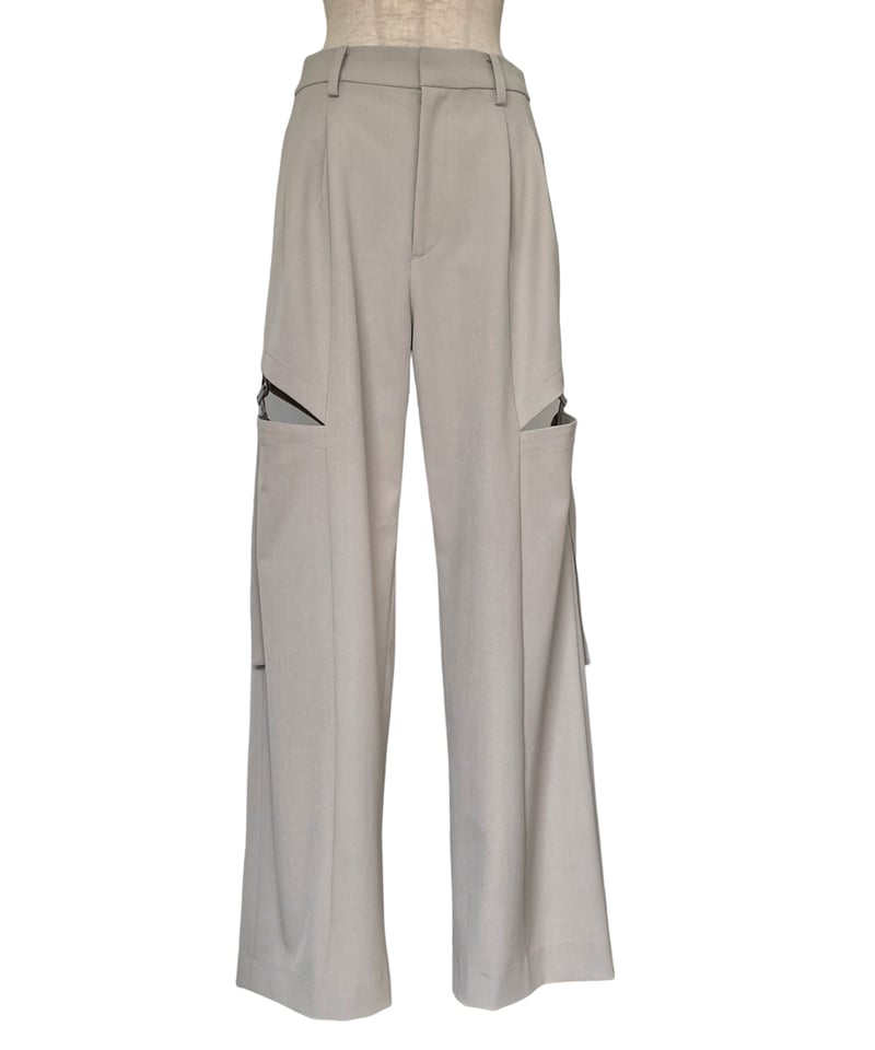 サイドカットベルトタックパンツ / Side Cut Belt Tuck Pants サイドカットベルトタックパンツ / Side Cut Belt Tuck Pants