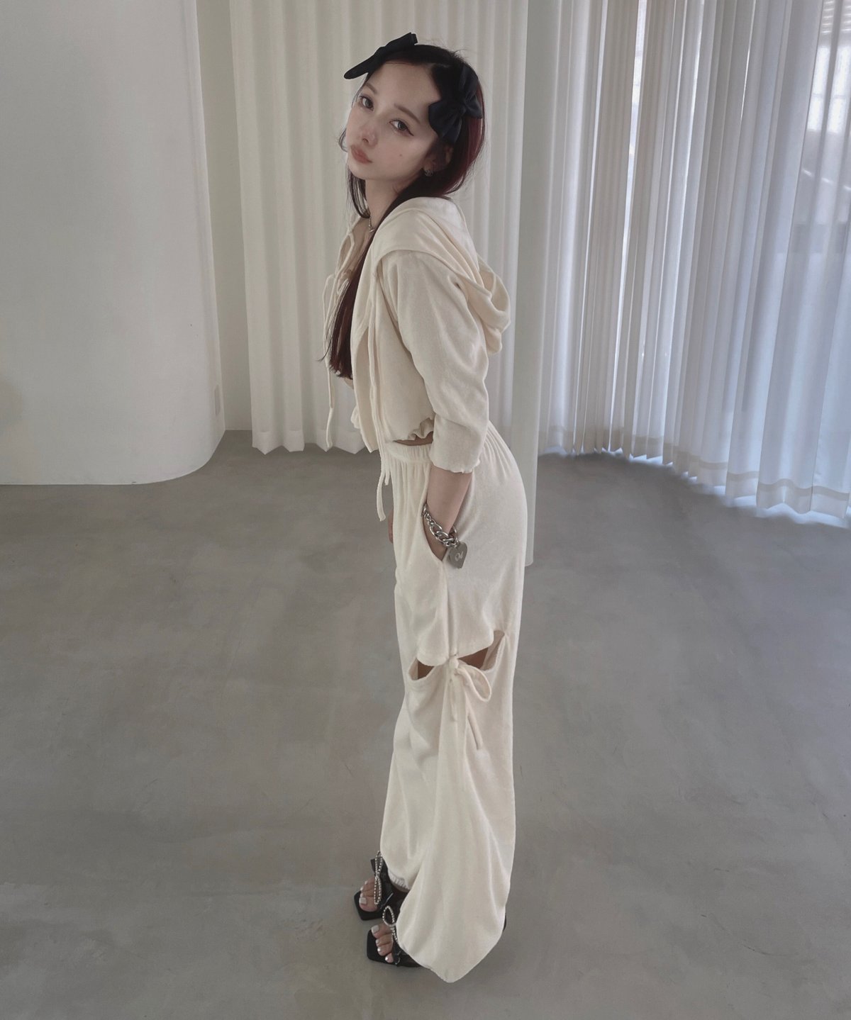 fictiontokyo サイドカットボリュームパンツ( ベージュ)