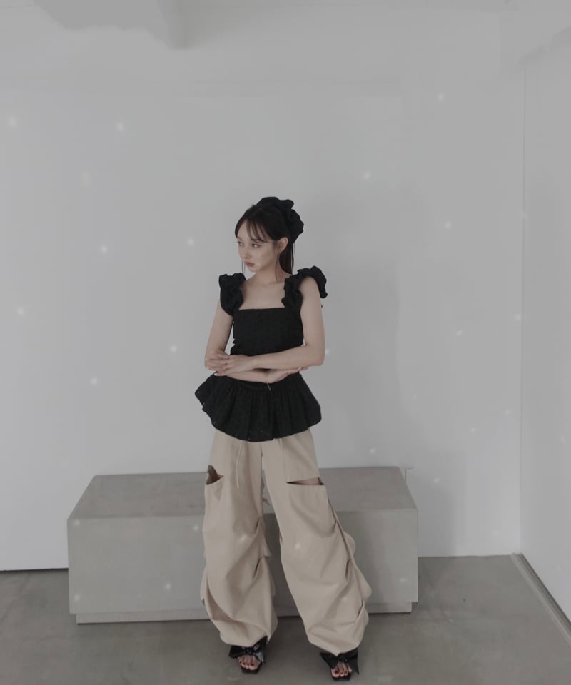 サイドカットボリュームパンツ / Side Cutting Volume Pants | FI
