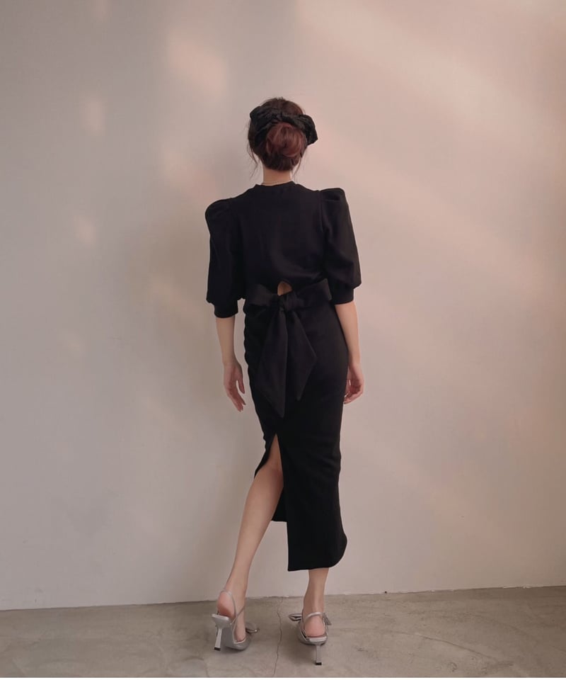 バックリボンスリットワンピース / Back Ribbon Slit One-Piece