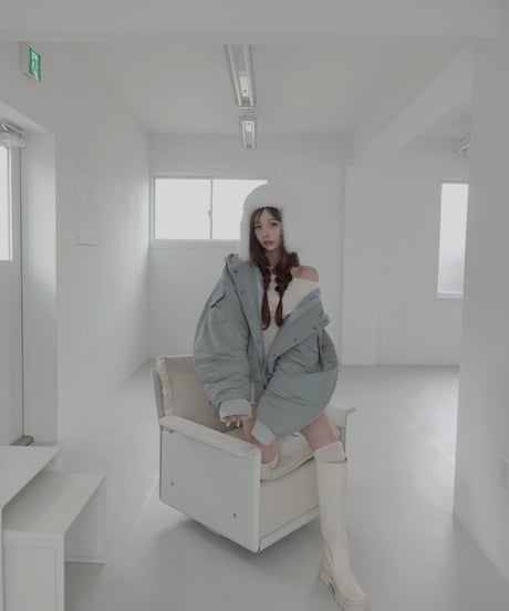 フーデッドナイロンボンバージャケット / Hooded Nylon Bomber Jacket