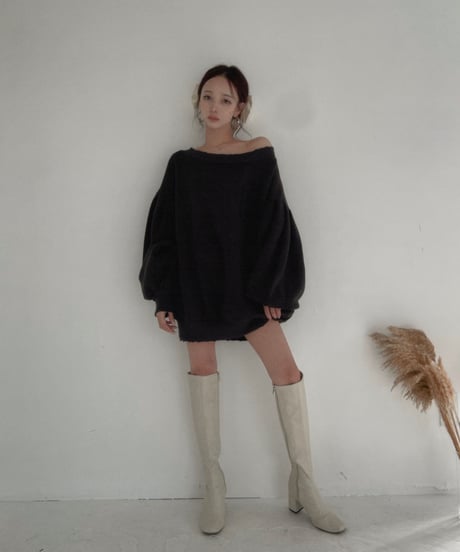 ロゴ刺繍フリーレングス ルーズダメージスウェット / Logo Embroidery Free Length Loose Damage Sweat