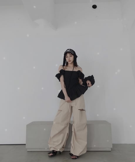 エナメルリボンスクエアトゥーサンダル　Enamel Ribbon Square Toes Sandals