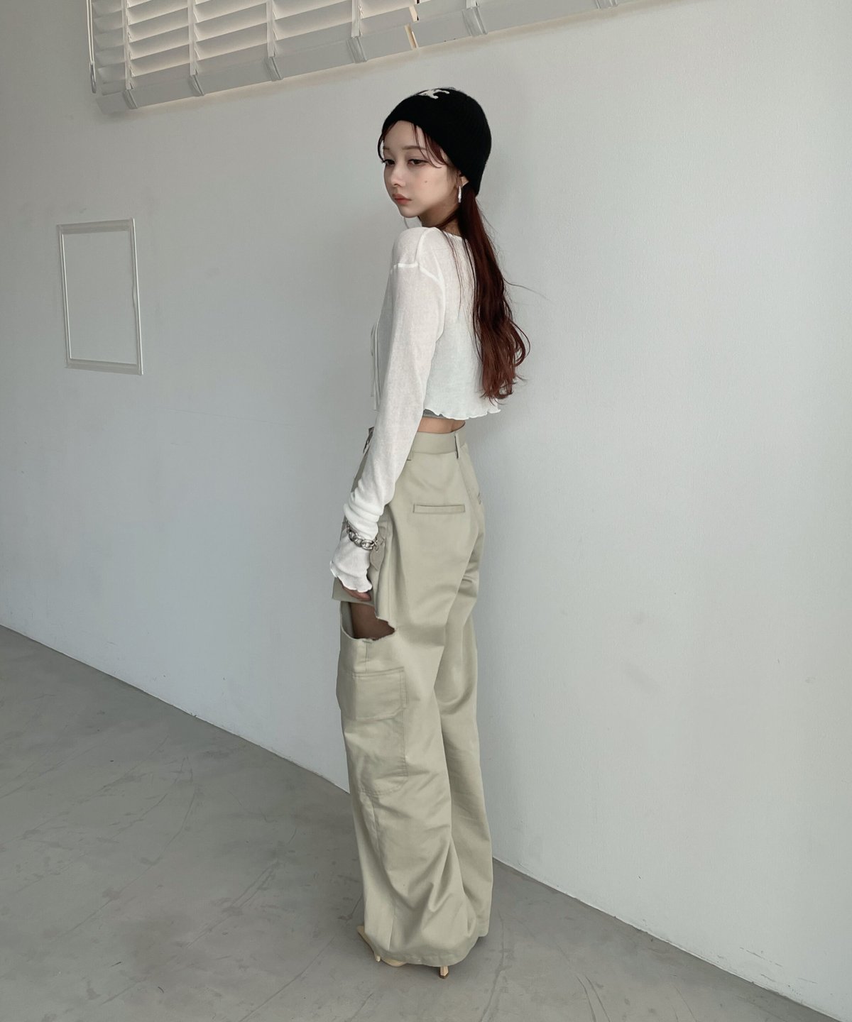 サイドカットタックパンツ / Side Cut Tack Bottoms | FICTION