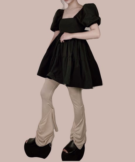【ブラック】パフスリーブチュニックワンピ Puff Sleeve Tunic One-Piece