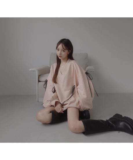 Vネックリボンスウェット /V Shaped Neck Ribbon Sweat