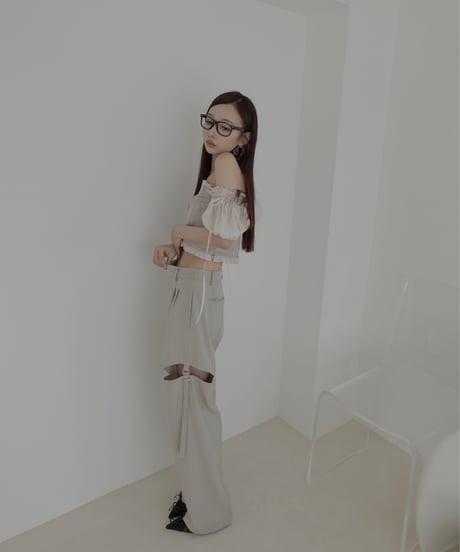 サイドカットベルトタックパンツ / Side Cut Belt Tuck Pants