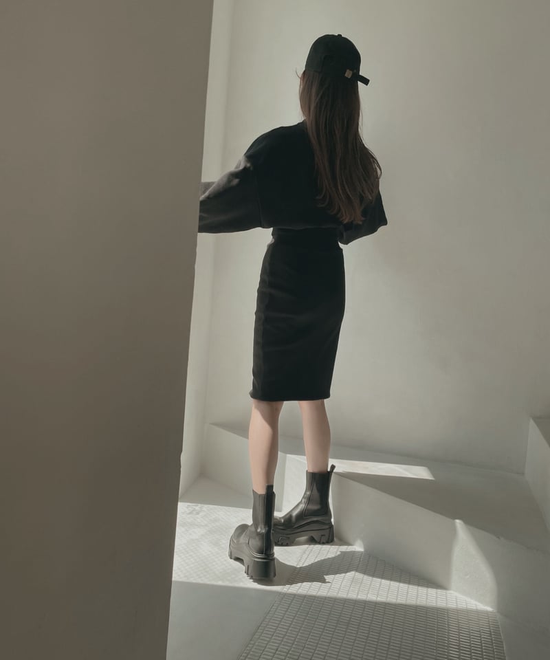 ロゴ刺繍クロップドスウェット / Logo Embroidery Cropped Sweat  