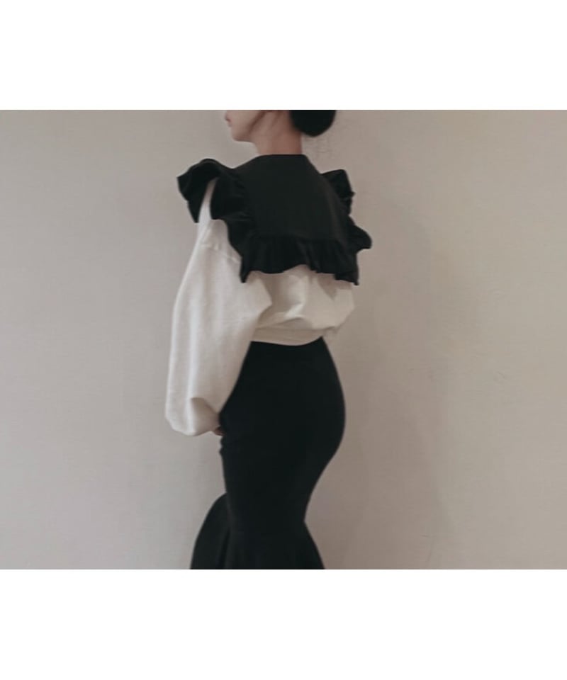 ロゴ刺繍クロップドスウェット / Logo Embroidery Cropped Sweat  