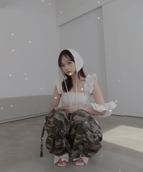 エナメルリボンスクエアトゥーサンダル　Enamel Ribbon Square Toes Sandals