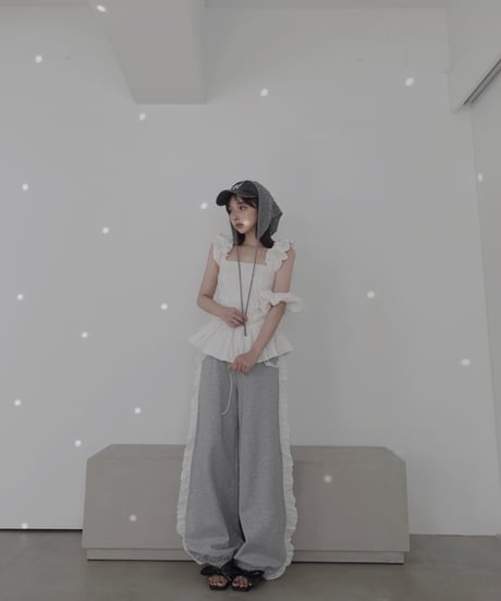 エナメルリボンスクエアトゥーサンダル　Enamel Ribbon Square Toes Sandals
