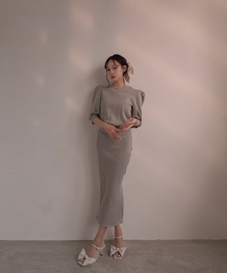 バックリボンスリットワンピース / Back Ribbon Slit One-Piece