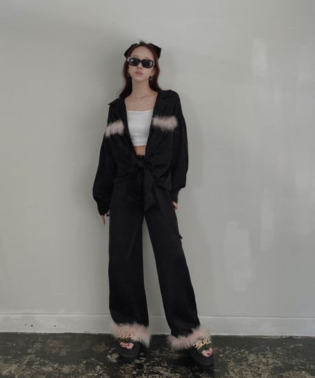フェザーサテンパンツ / Feather Hem Satin Pants