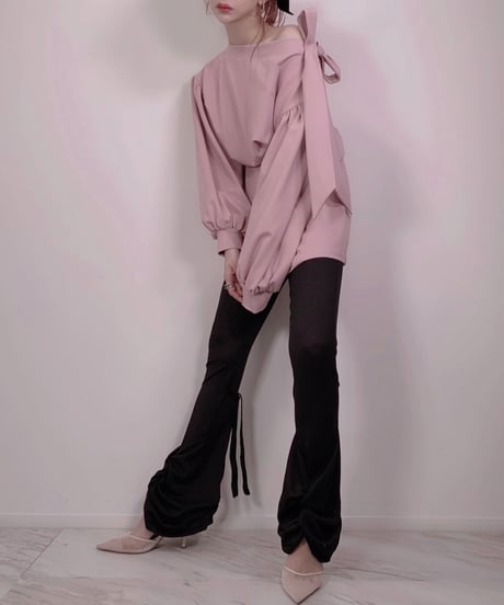ボリュームスリーブリボントップス　Volume Sleeve Ribbon Tops