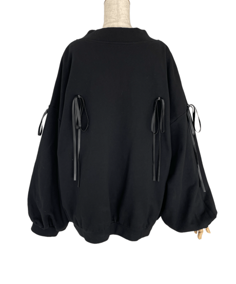 Vネックリボンスウェット /V Shaped Neck Ribbon Sweat