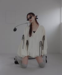 Vネックリボンスウェット /V Shaped Neck Ribbon Sweat