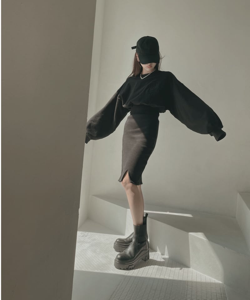 セット割】クロップドスウェット＋フロントスリットスカート