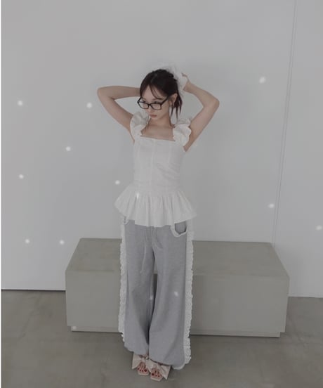 エナメルリボンスクエアトゥーサンダル　Enamel Ribbon Square Toes Sandals