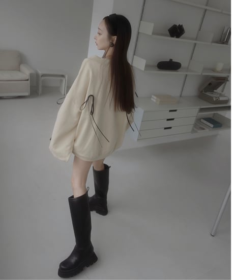 Vネックリボンスウェット /V Shaped Neck Ribbon Sweat