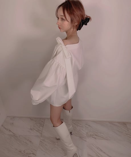 ボリュームスリーブリボントップス　Volume Sleeve Ribbon Tops