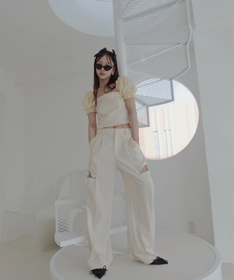 サイドカットベルトタックパンツ / Side Cut Belt Tuck Pants サイドカットベルトタックパンツ / Side Cut Belt Tuck Pants