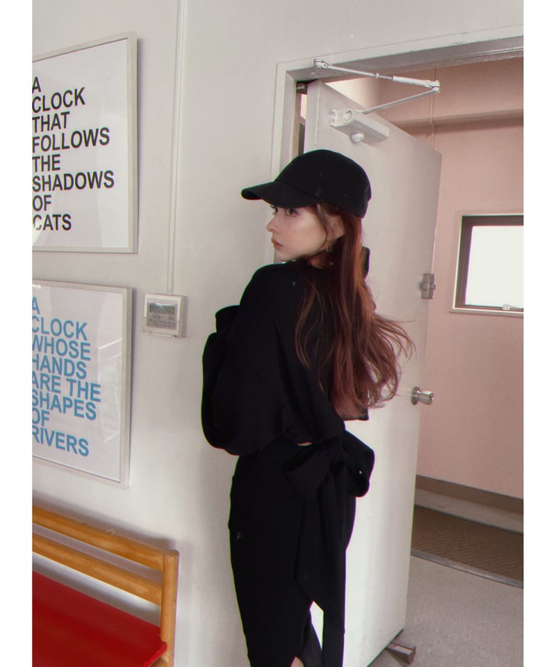 バックリボンクロップドトップ /Back Ribbon Cropped Top | FICTI