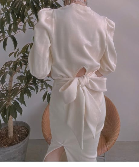 バックリボンスリットワンピース / Back Ribbon Slit One-Piece