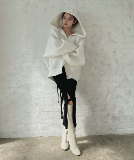 ベルトスリットニットスカート / Belted Slit Knit Skirt