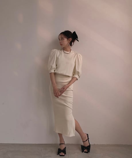 バックリボンスリットワンピース / Back Ribbon Slit One-Piece