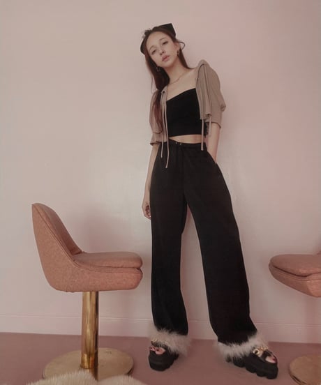 フェザーサテンパンツ / Feather Hem Satin Pants