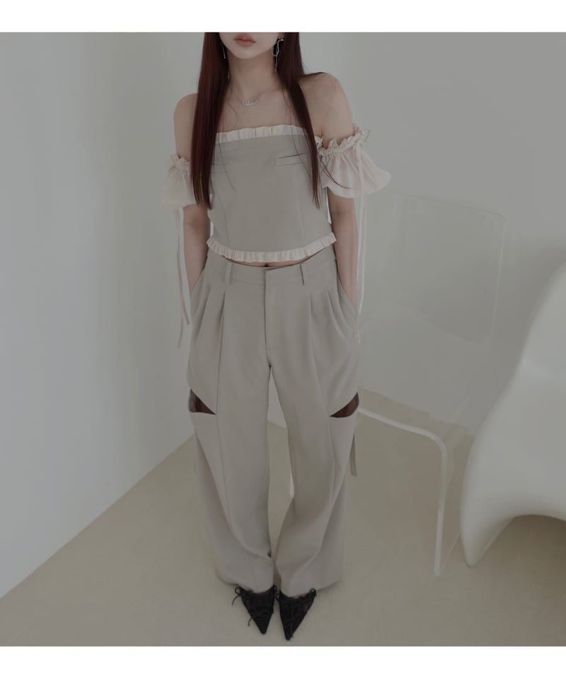 サイドカットベルトタックパンツ / Side Cut Belt Tuck Pants サイドカットベルトタックパンツ / Side Cut Belt Tuck Pants
