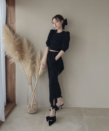センターシームサイドリボンジョガーパンツ / Center Seam Cropped Side Ribbon Jogger Pants