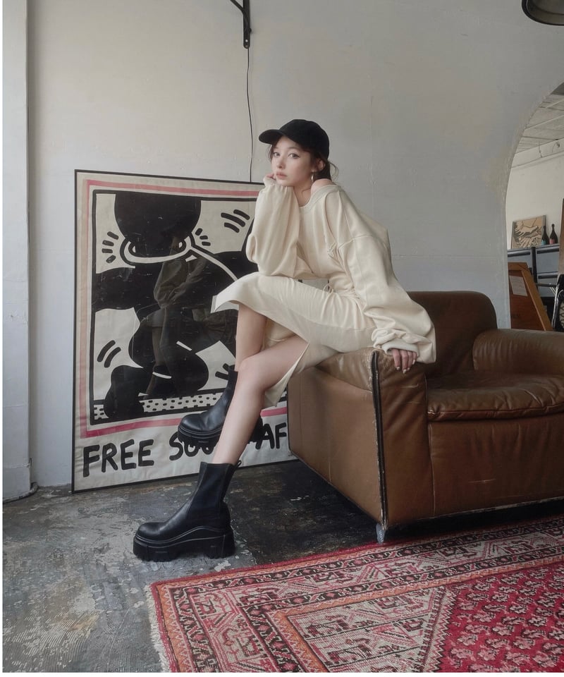 fiction tokyo バックスリットロング ワンピース ロゴ刺繍 ロゴ刺繍バックスリットTワンピ / Logo Embroidery Back Slit T O