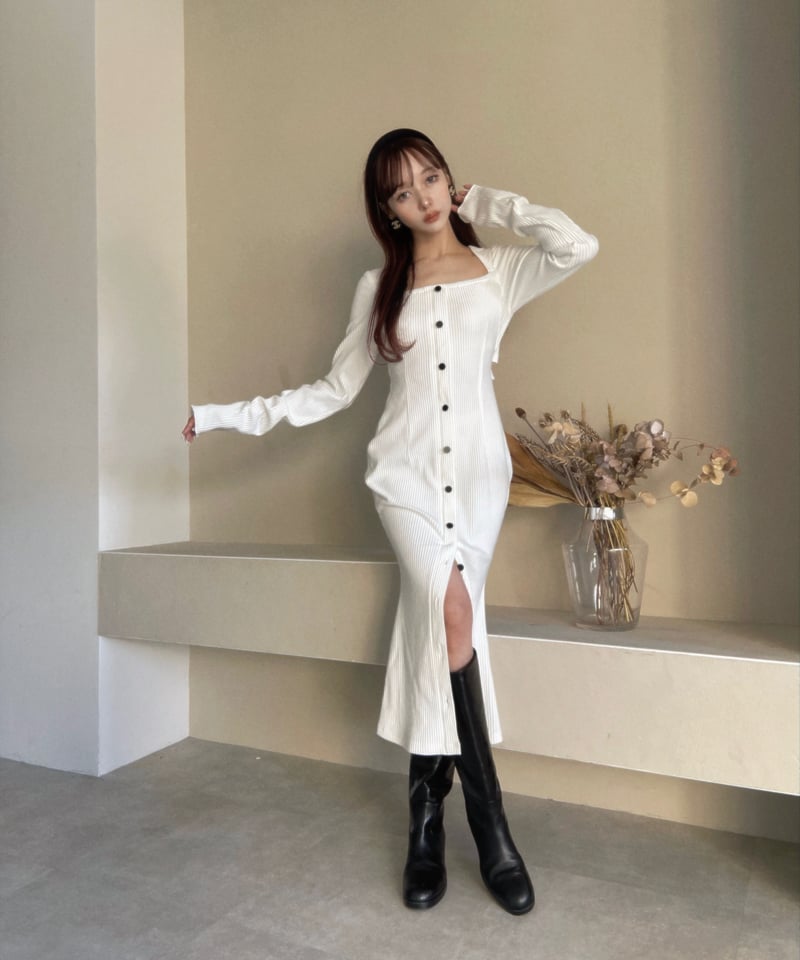 バックオープンフロントスリットワンピース / Back Open Front Slit One