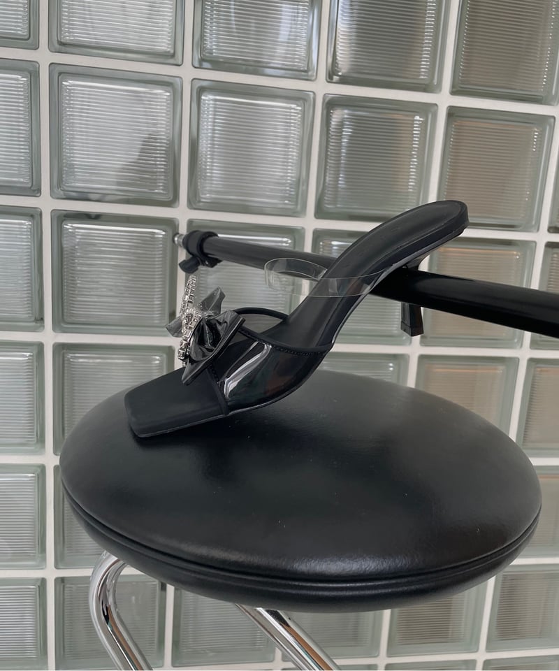 エムミーエメ ビジューリボンエナメルミュール ビジューリボンマニッシュシューズ（マニッシュシューズ｜黒