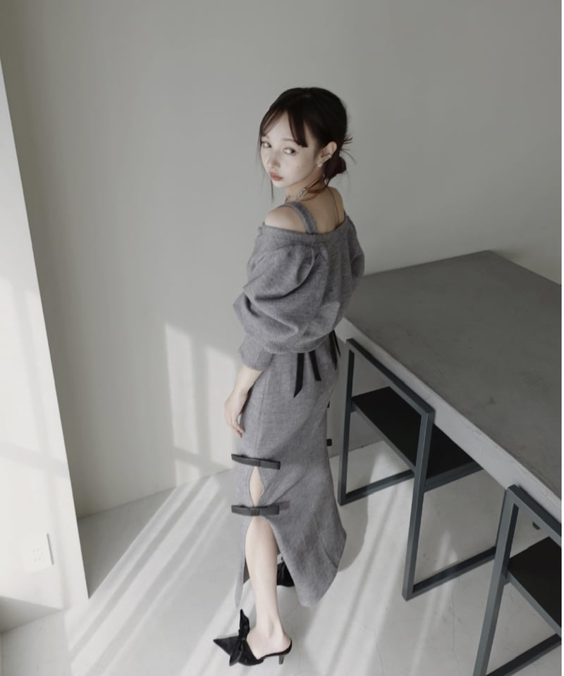 レザーリボンスリットワンピース / Faux Leather ribbon Slit One-