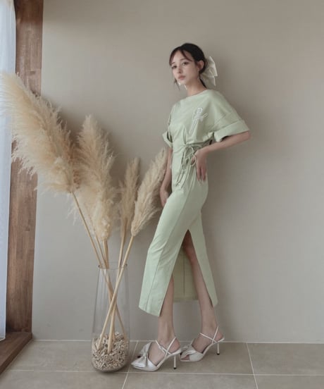ロゴ刺繍バックスリットTワンピ / Logo Embroidery Back Slit T One-Piece