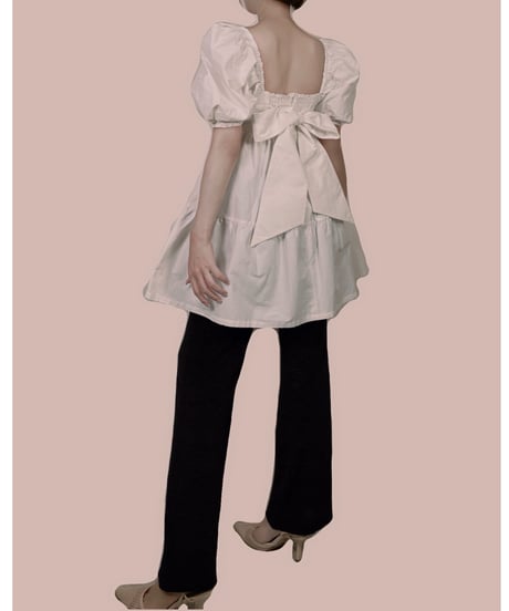 【ホワイト】パフスリーブチュニックワンピ Puff Sleeve Tunic One-Piece
