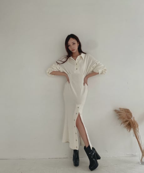 スナップスリットワンピース / Metal Snaps Slit One-Piece