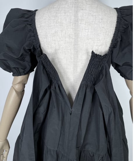 【ブラック】パフスリーブチュニックワンピ Puff Sleeve Tunic One-Piece