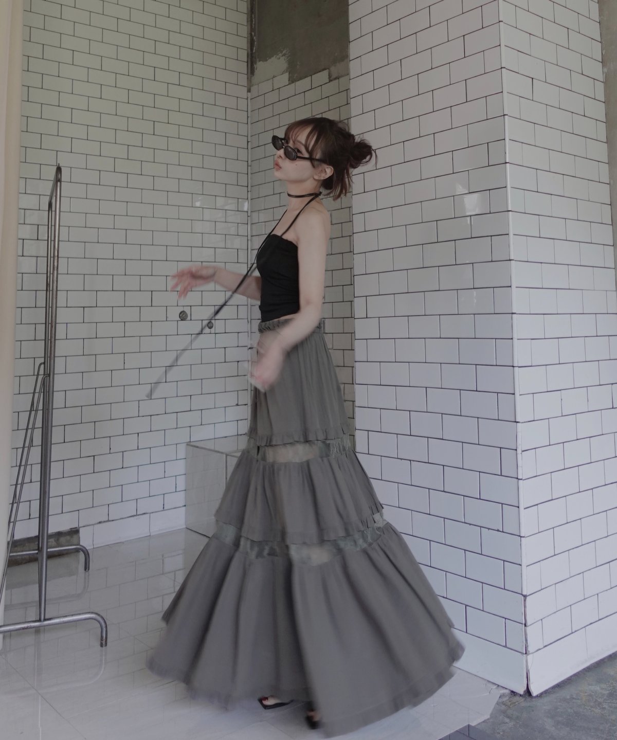 Moss Grey］フロントオープンレースティアードスカート / Front Open La