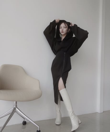 ボンディングジップスリットフードワンピース / Bonding Zip-Slit Hood One-Piece