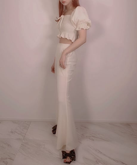 パフスリーブシャーリングトップス　Puff Sleeve Shirring Tops
