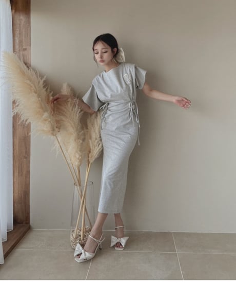 ロゴ刺繍バックスリットTワンピ / Logo Embroidery Back Slit T One-Piece