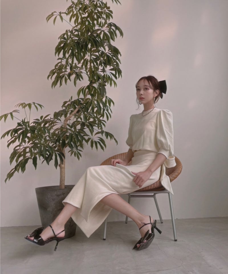 バックリボンスリットワンピース / Back Ribbon Slit One-Piece バックリボンスリットワンピース / Back Ribbon Slit One-Piece