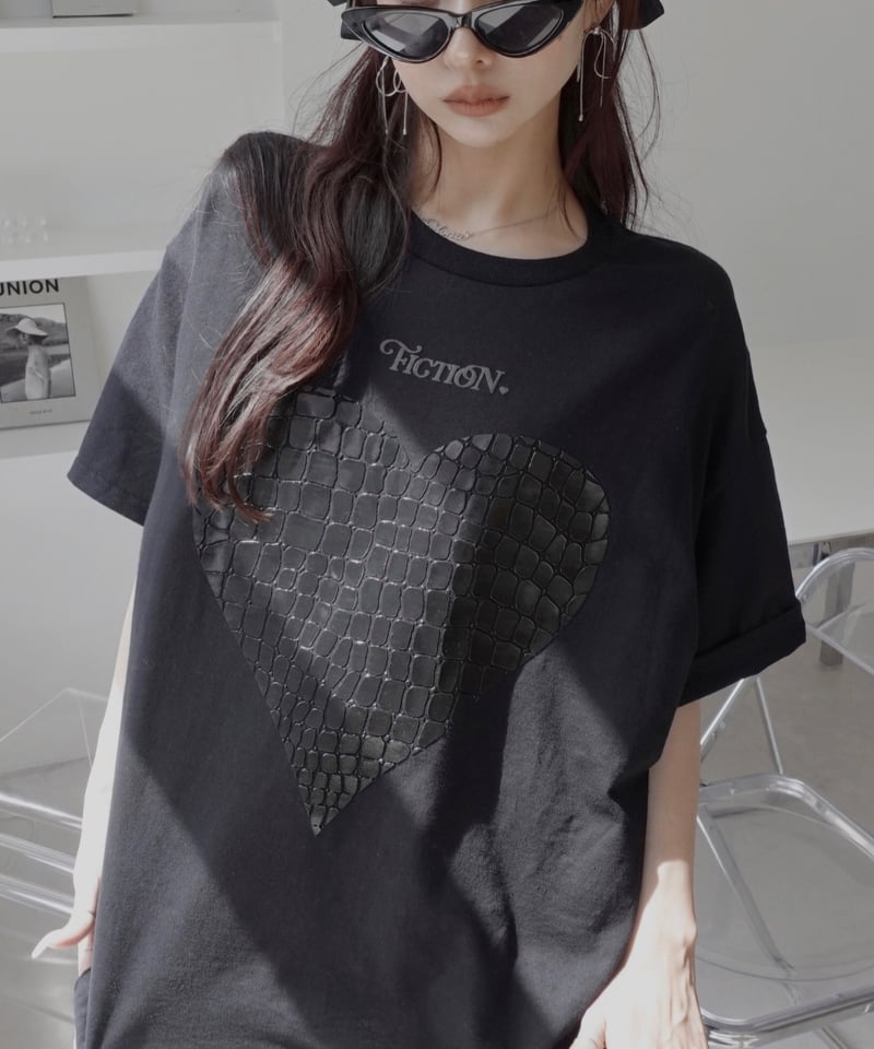 クロコハートTシャツ / Croco Heart Tシャツ | FICTION TOKYO O クロコハートTシャツ / Croco Heart Tシャツ | FICTION TOKYO O