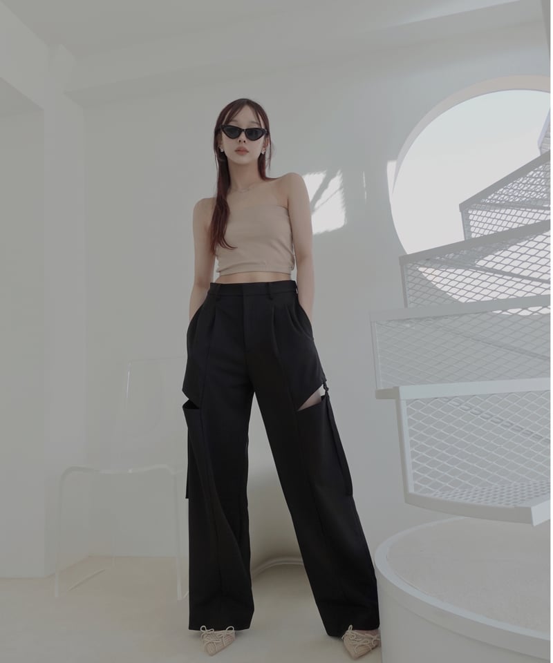 サイドカットベルトタックパンツ / Side Cut Belt Tuck Pants サイドカットベルトタックパンツ / Side Cut Belt Tuck Pants