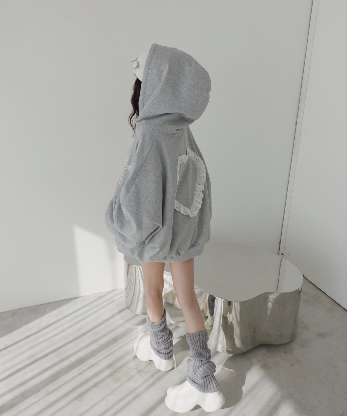 Gray】ハートジップアップフーディー /Heart Zip-up Hoodie | FIC
