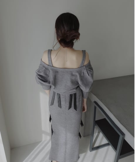 レザーリボンスリットワンピース / Faux Leather ribbon Slit One-Piece